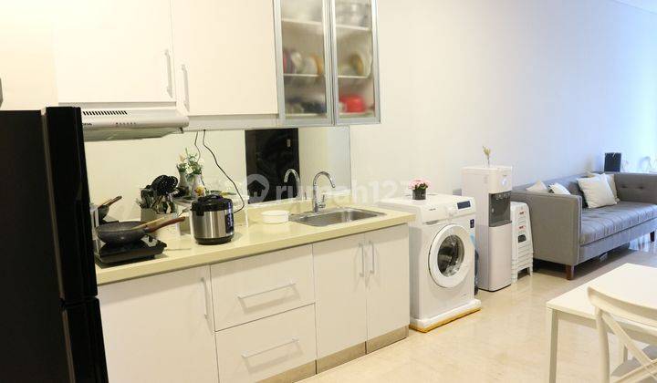 Disewakan Apartemen Sudirman Suites 2BR White Furnish 1