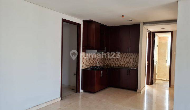 Dijual Apartemen The Grove 2BR Unfurnished With Balcony 1