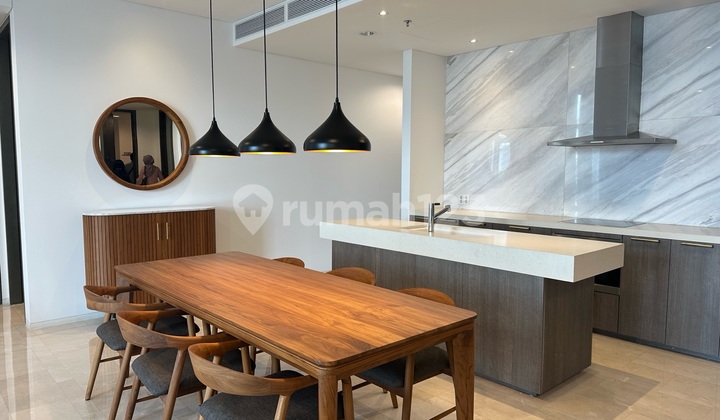 Sewa Apartemen Verde Two Kuningan 3 BR Private Lift - Free AC Maintenance & Internet