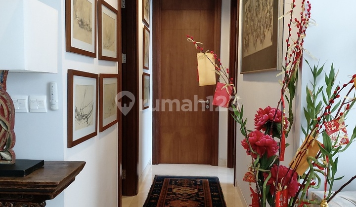 Apartemen Element 2BR Spacious Living Room Furnnished