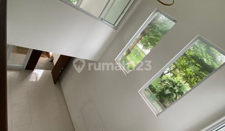 Hook House in Premium Riviera Cluster, West Jakarta 2