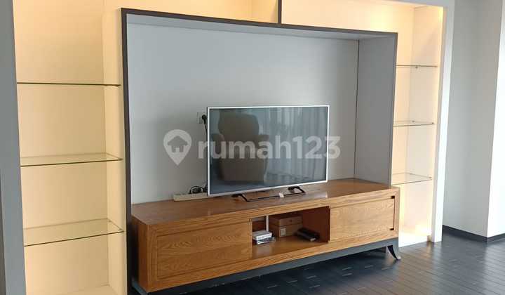 Selling Cheap! Kuningan Apartment 3Br 193 M² High Floor