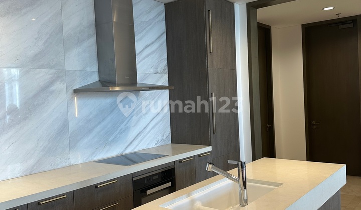 Executive 3Br Apartment At Verde Two Kuningan With Complimentary Services