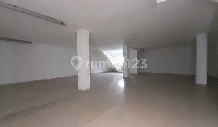 For Rent 3 Strategic Rendeng Shophouses on Jl Laswi 2