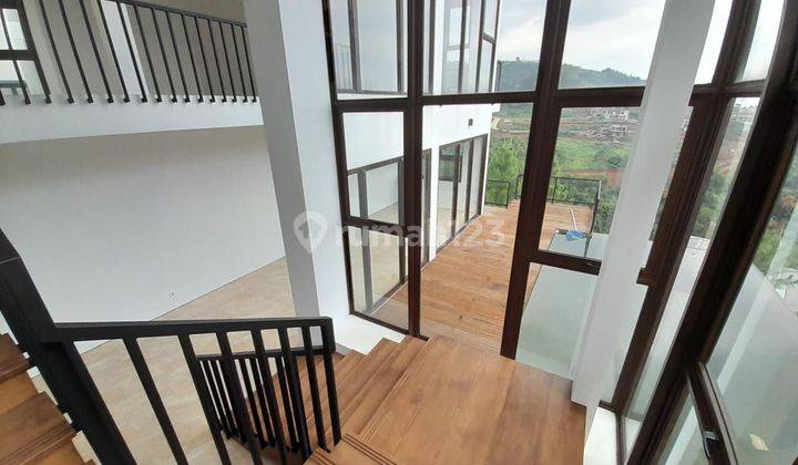 Rumah Villa 2 Lantai Downslope Best View di Dago Village Bandung 2