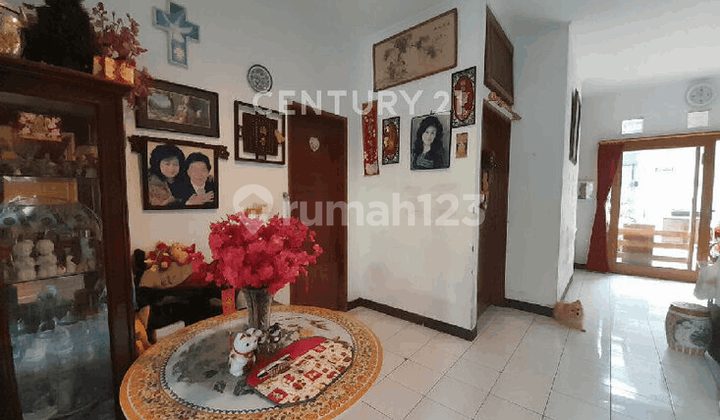 JUAL RUMAH 2 LT DI SETRA DUTA LUAS TANAH  200 M2