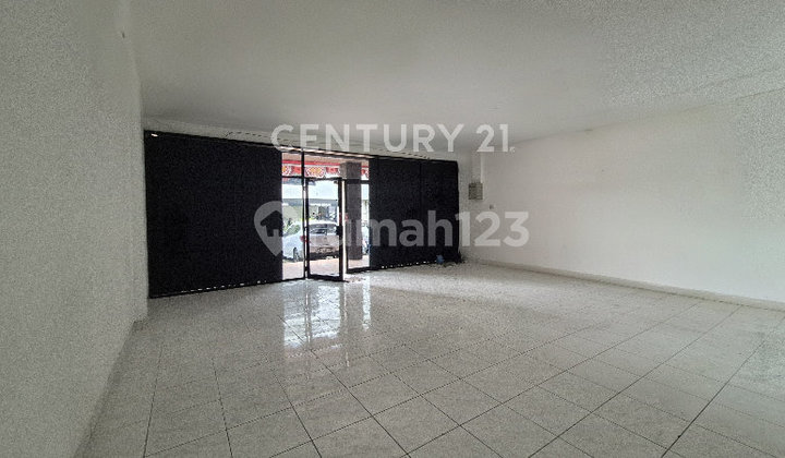 For Rent: Setra Duta Shop House Near Hand Statue, Strategic Location For Rent: Setra Duta Shop House Near Hand Statue, Strategic Location