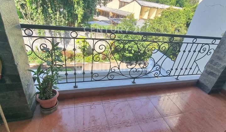 Rumah Asri Full Furnished Di Setraduta Bandung 2