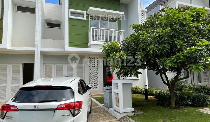 Rumah 2 Lantai di Cluster Amanda Summarecon