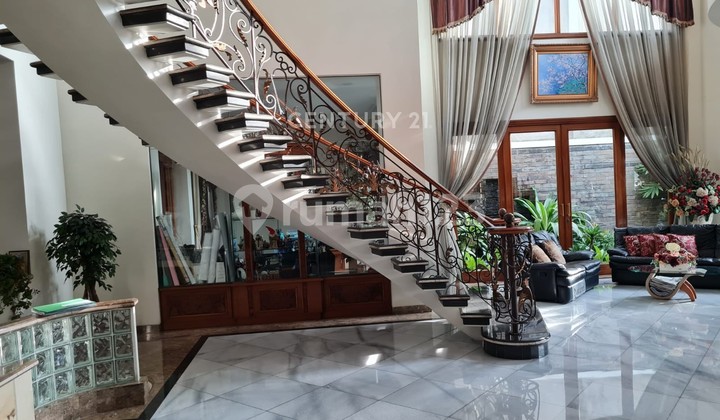 Rumah Lux Ada Home Theatre Di Setra Duta Bandung 2