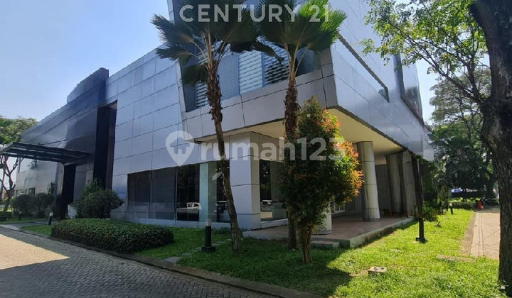 Showroom Usaha Super Luas di Kotabaru Parahyangan Bandung Showroom Usaha Super Luas di Kotabaru Parahyangan Bandung