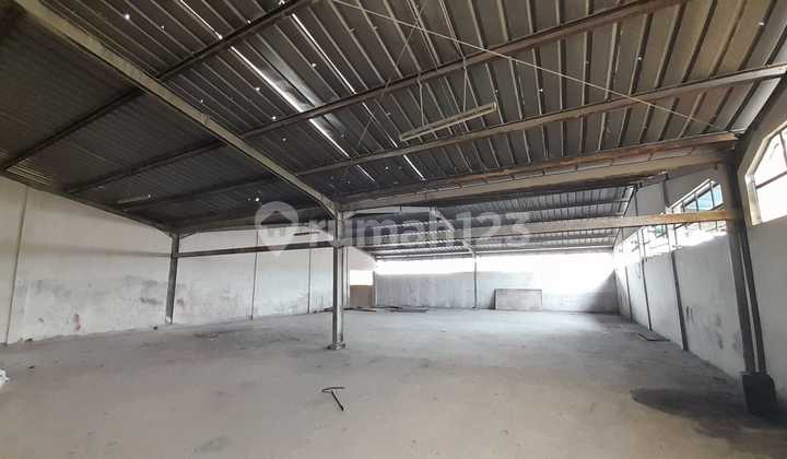 Di Sewa Ex Pabrik.dan Gudang lokasi Pusat Kota Jln Sayap.pajajaran 2