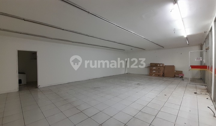 For Rent: Commercial Space on Main Road Pajajaran, 2-Way, Strategic Busy Area For Rent: Commercial Space on Main Road Pajajaran, 2-Way, Strategic Busy Area