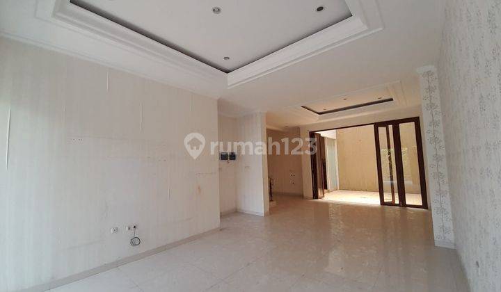 Jual Cepat Rumah Minimalis Siap Hunidi Komplek Elit Setra Duta 1