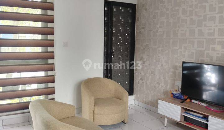 Rumah Minimalis Modern Elegan Summarecon . 2