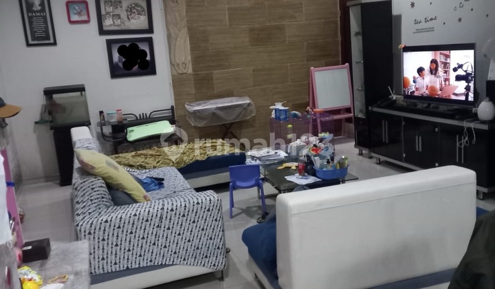 Minimalist House for Sale in Holis Near School