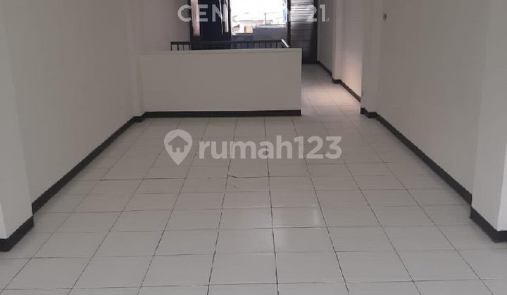 Strategic Ruko on Ahmad Yani Main Road, Suitable for Business 1