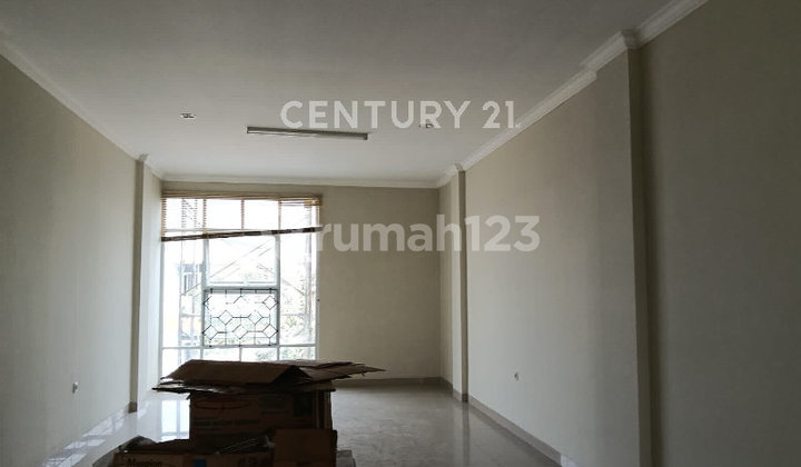 Simple Main Road Ruko Pasteur, Suitable for Business Simple Main Road Ruko Pasteur, Suitable for Business