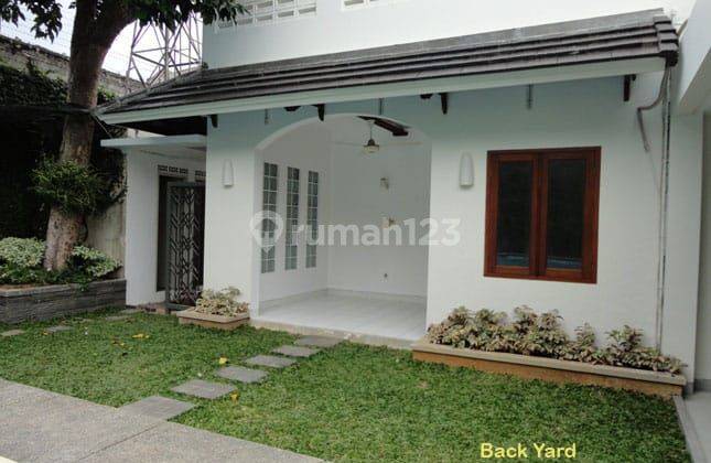 kan rumah asri jalan kemang selatan Raya, rumah rapih asri dan memiliki halaman yang luas 2