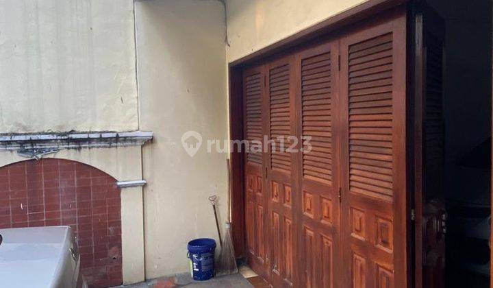 Disewakan rumah 2 Lantai Jalan Panglima Polim Jakarta Selatan 1