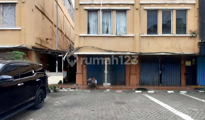 Quick Lease/Sale of Kokan Permata Shop House 5X17m2 on Main Shop House Strip 2