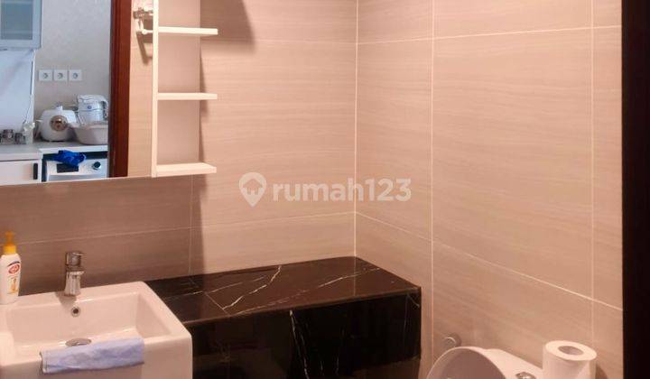 Dijual Apt West Vista 1 BR High Rise Lt 30 FF Bagus 2