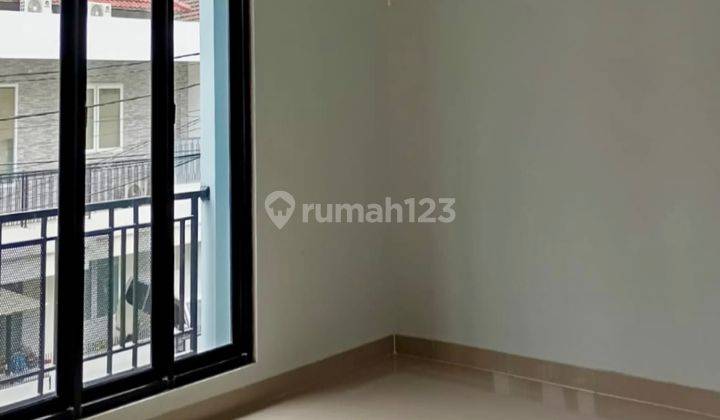 Dijual Rumah Baru Modern Tropis 2,5 LT Di Janur Indah  2