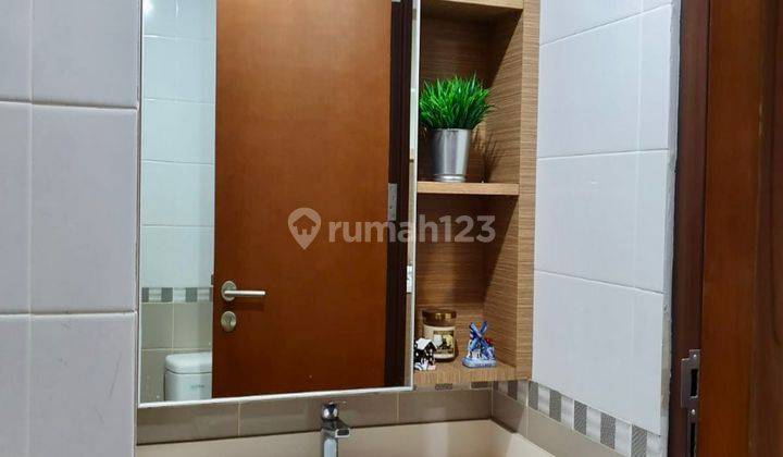 kamar tidur turun harga!dijual apt the royal