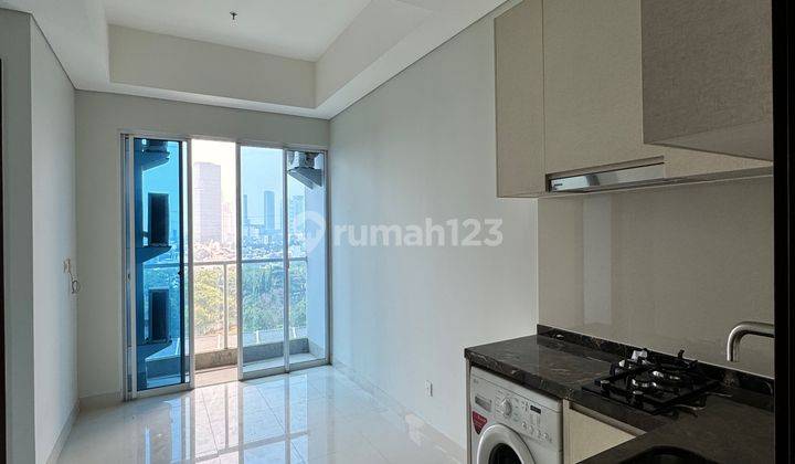 Jual Rugi Apt Puri Mansion Hoek 3BR Private Lift SF 1