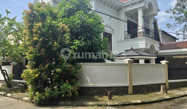 Dijual Rumah Hoek Rapi Siap Huni 280M2 di Tpi 2