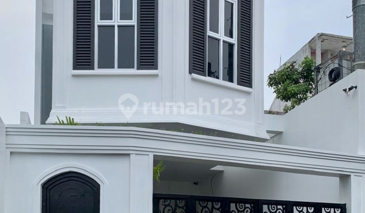 Down! Brand New Modern Classic 2.5 LT House in East Kemang Flood-Free