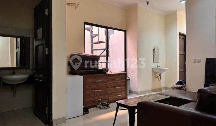 Turun! Kos 10 Pintu Full Roi Bagus Di Townhouse Gading Serpong Turun! Kos 10 Pintu Full Roi Bagus Di Townhouse Gading Serpong