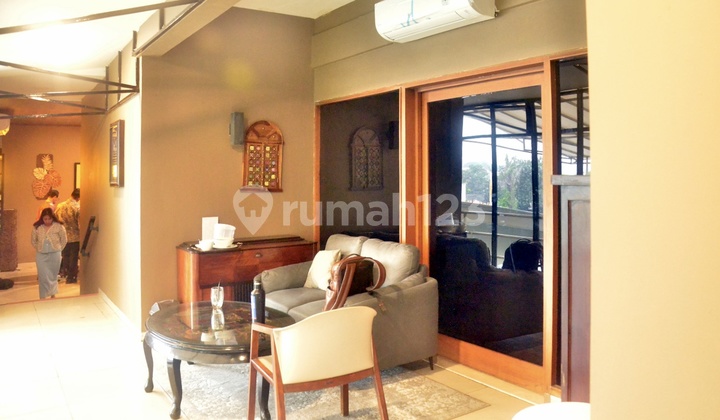 Turun! Jual Cepat Rumah Strategis 945m2+cafe Di Kemang Selatan Turun! Jual Cepat Rumah Strategis 945m2+cafe Di Kemang Selatan