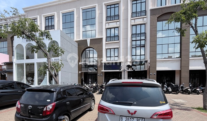 For Sale: Sedayu City Shop House 4.5x15m², Strategic Location, Wide Road Access 2