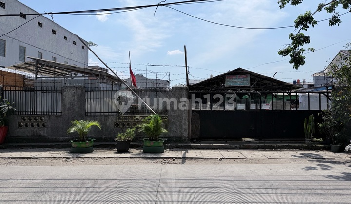 Strategic Land for Sale 27.2X50m2 in Hadiah Raya