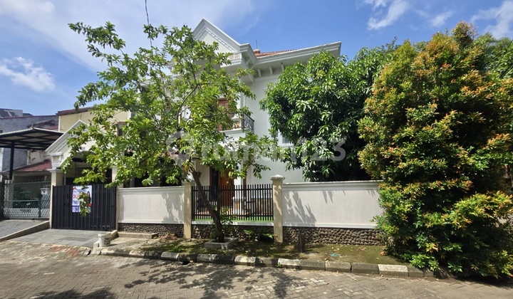 Dijual Rumah Hoek Rapi Siap Huni 280M2 di Tpi 1