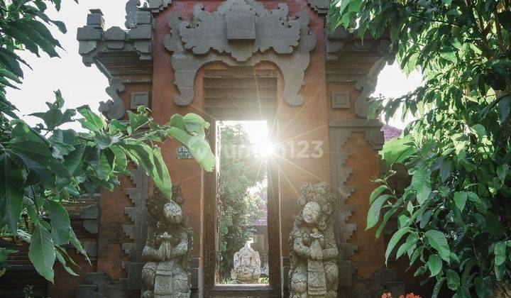 Private villa style Bali modern lokasi setrategis, ditengah - tengah  beberapa object wisata terkenal. 3