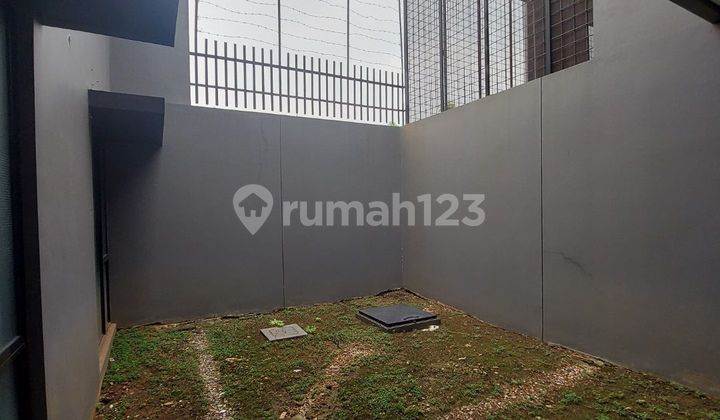 SUPER MURAH & BARU Rumah 2 Lantai 2