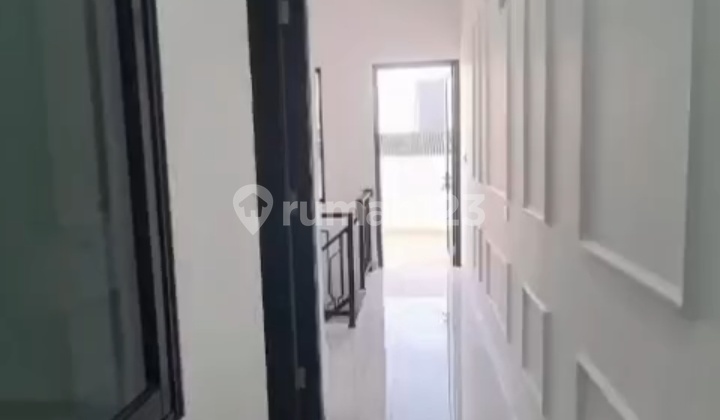 Rumah Baru 3 Lantai Di Duri Kepa SHM 2