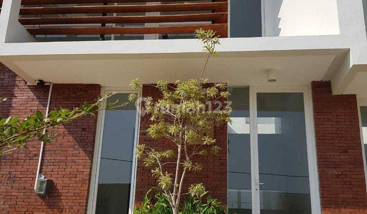 Rumah Cantik Di The Oz - Tidar, Malang 2