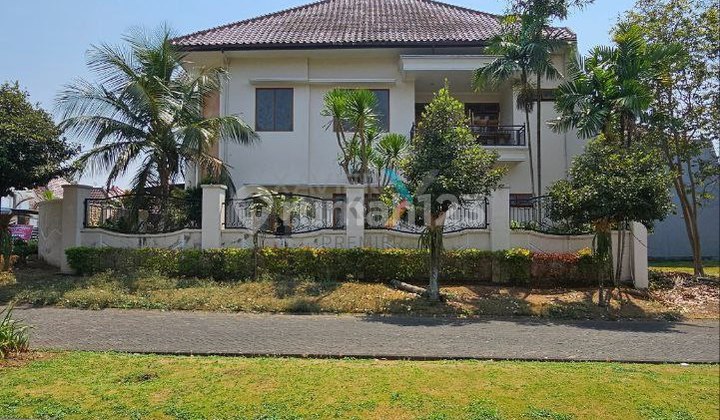 Rumah Megah di Villa Golf Boulevard, Araya Malang Rumah Megah di Villa Golf Boulevard, Araya Malang