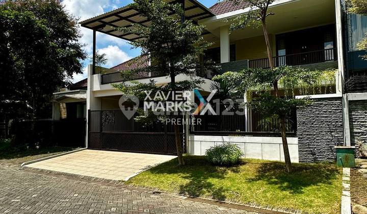 Rumah Sejuk Modern Tropis Konsep Villa di Taman Golf Megah - Araya, Malang 2