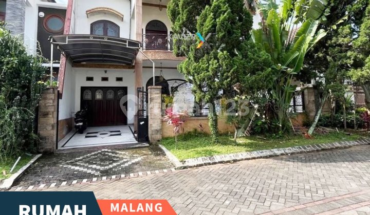 Rumah Mewah di Istana Dieng Malang