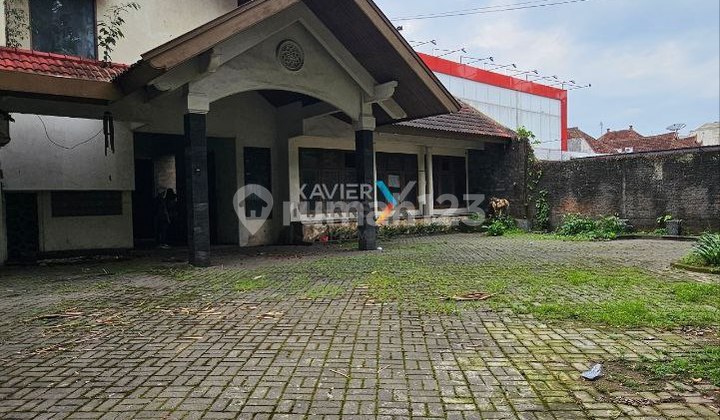 Rumah di Poros Jalan Panglima Sudirman, Rampal Klojen, Malang
