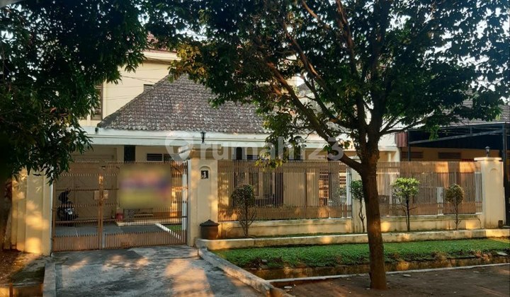 Rumah Daerah Pulau Pulau dengan Bangunan Klasik Rumah Daerah Pulau Pulau dengan Bangunan Klasik
