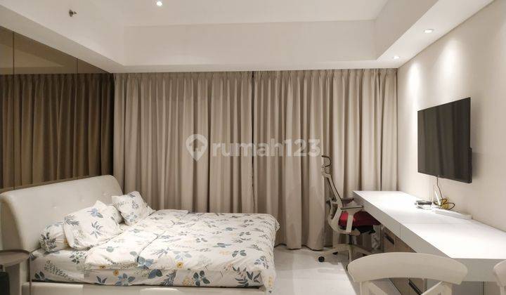 Kemang Village Tower Intercon Studio Type Furnished With Balcony 2