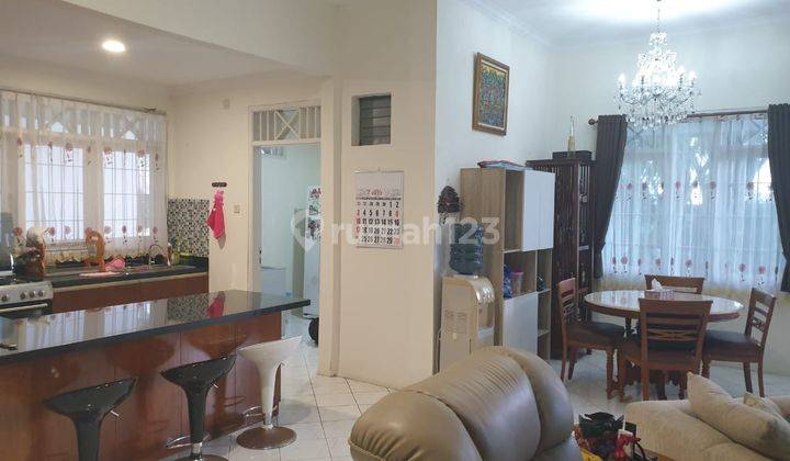 Villa Bagus Furnished SHM Termurah di Depan Pantai Pasauran. 5