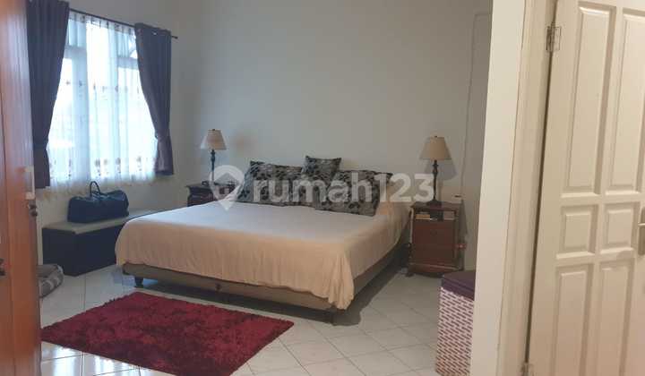 Villa Bagus Furnished SHM Termurah di Depan Pantai Pasauran. 14