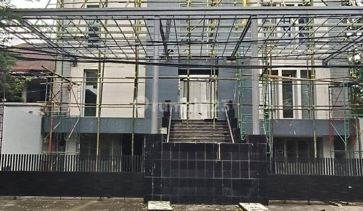 Disewakan Gedung Lokasi Strategis Jl. Haji Bau 1