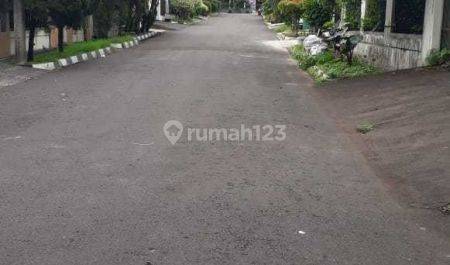 Rumah Lokasi Strategis, Lokasi Tenang di Taman Alfa Indah Joglo Jakarta Barat 1